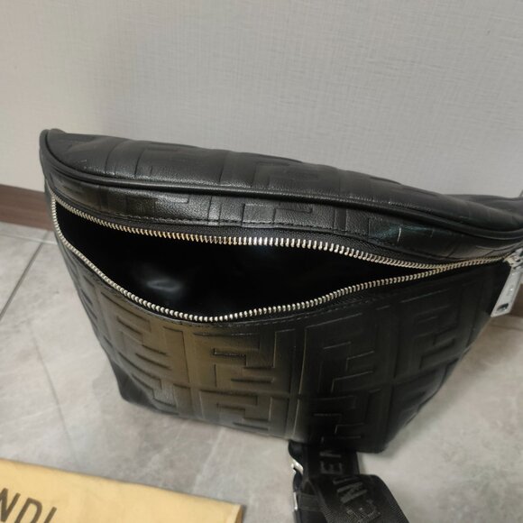Fendi Black Embossed Waist Bag - Picture 4 of 12